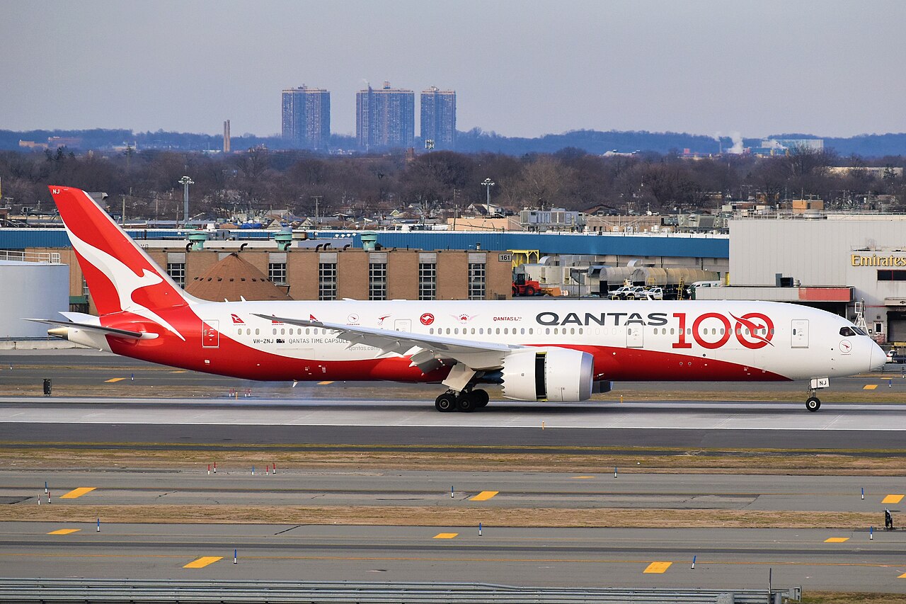 Image shows a Quantas Boeing 787-9 Dreamliner with 100th Anniversary livery landing at New York (JFK) airport in 2020