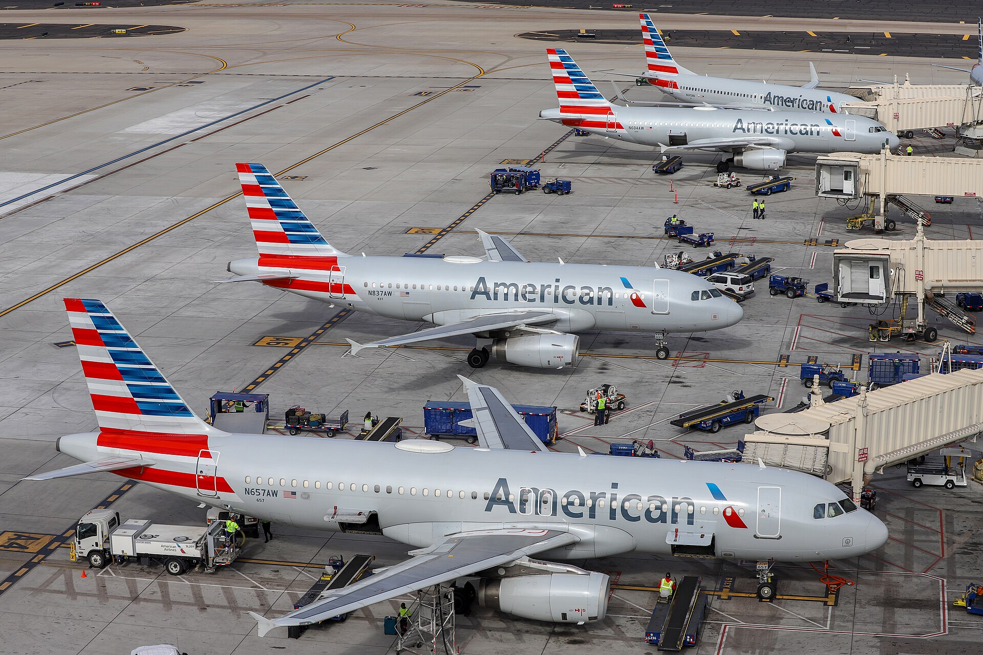 Four American Airlines aircraft are stationed at Phoenix Airport 
