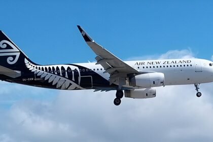 An image of an Air New Zealand aircraft airbus A320-232