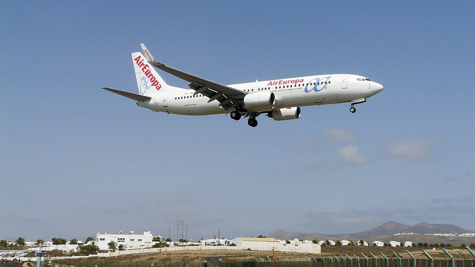 Air Europa B737NG EC-JKZ flying into land at airport