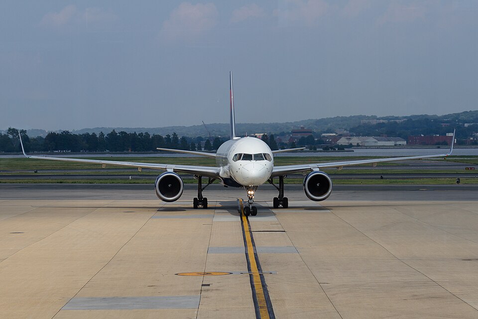 A Delta Airlines Boeing 757 (N649DL) at last turn during taxi in at Ronald Reagan Washington National Airport (DCA) on 16 July 2012