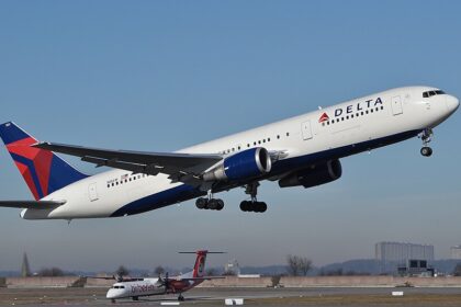 Delta Air Lines Boeing 767-3P6/ER (reg. N1501P, cn 24983/334) taking off at Stuttgart Airport (STR/EDDS) taken on 7 February 2011, 11:06:32
