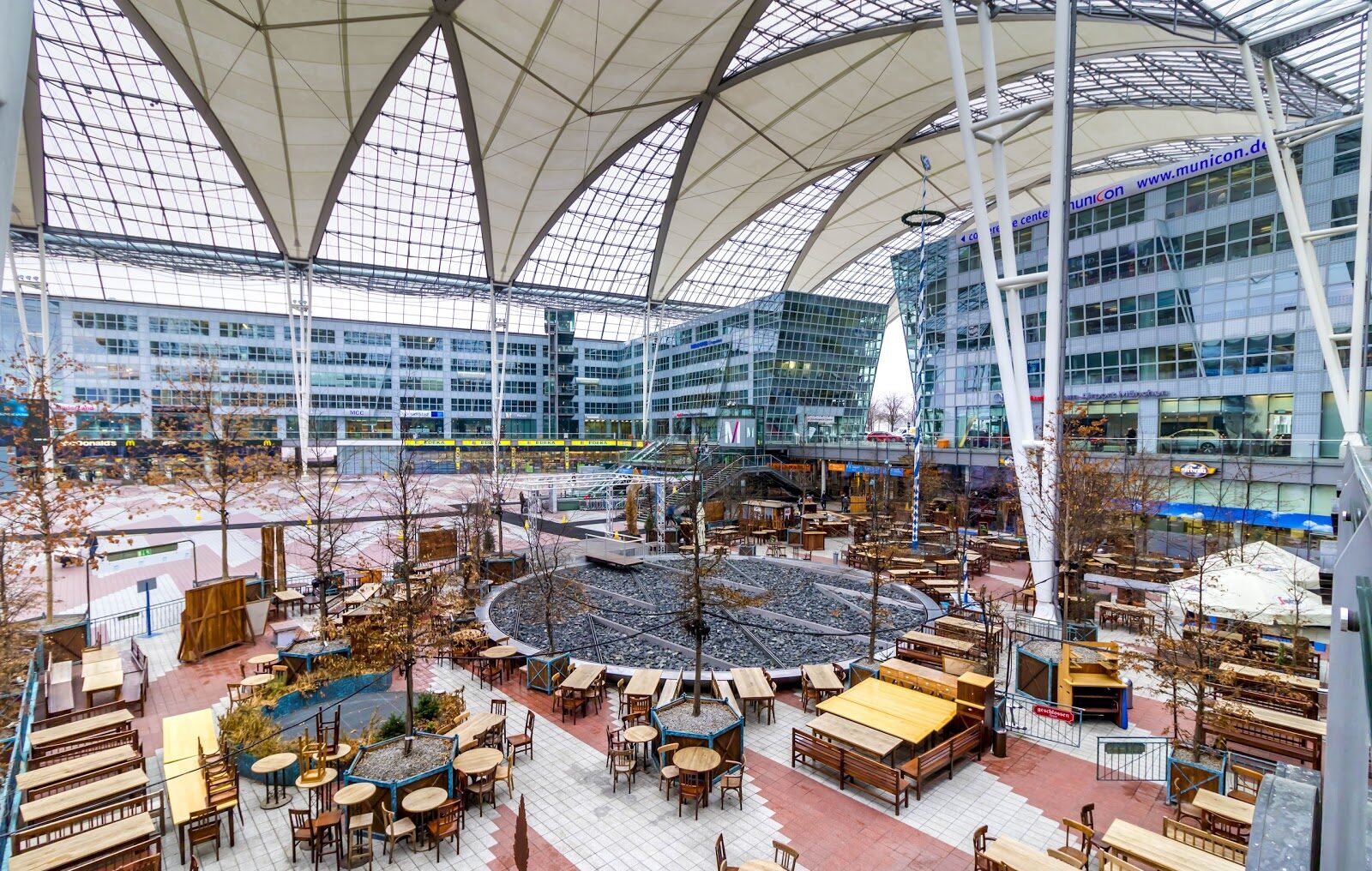 Exterior sitting area of Munich Airport