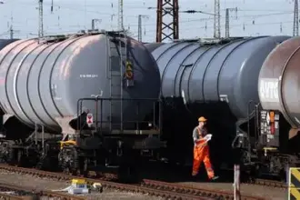 Fuel tanks on tracks