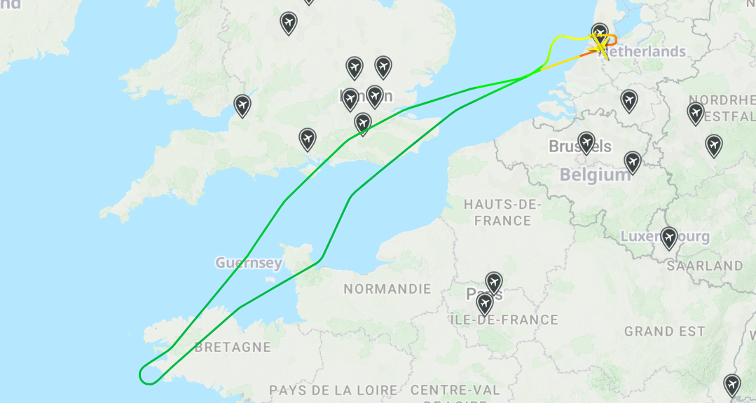 An AirNav Systems image of the KLM's flight path, and U-turn to Amsterdam Airport.