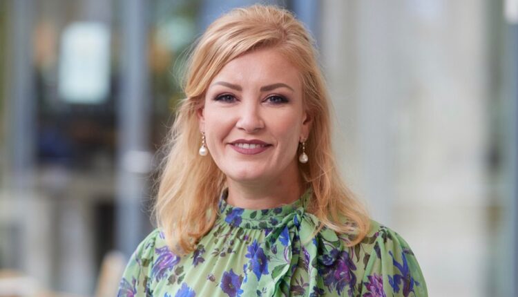 Lorenza Maggio has worked for the Lufthansa Group since 2001.