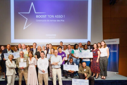 Photograph depicting the Air France Foundation's Boost ton Asso!, an internal call for projects designed to recognize and promote Air France employees’ involvement in nonprofit organizations.