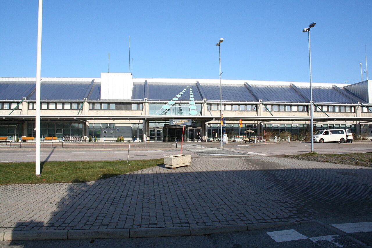 The departures entrance at Gothenburg Landvetter Airport