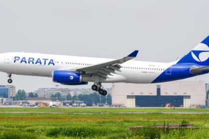 A plane from Parata Airways