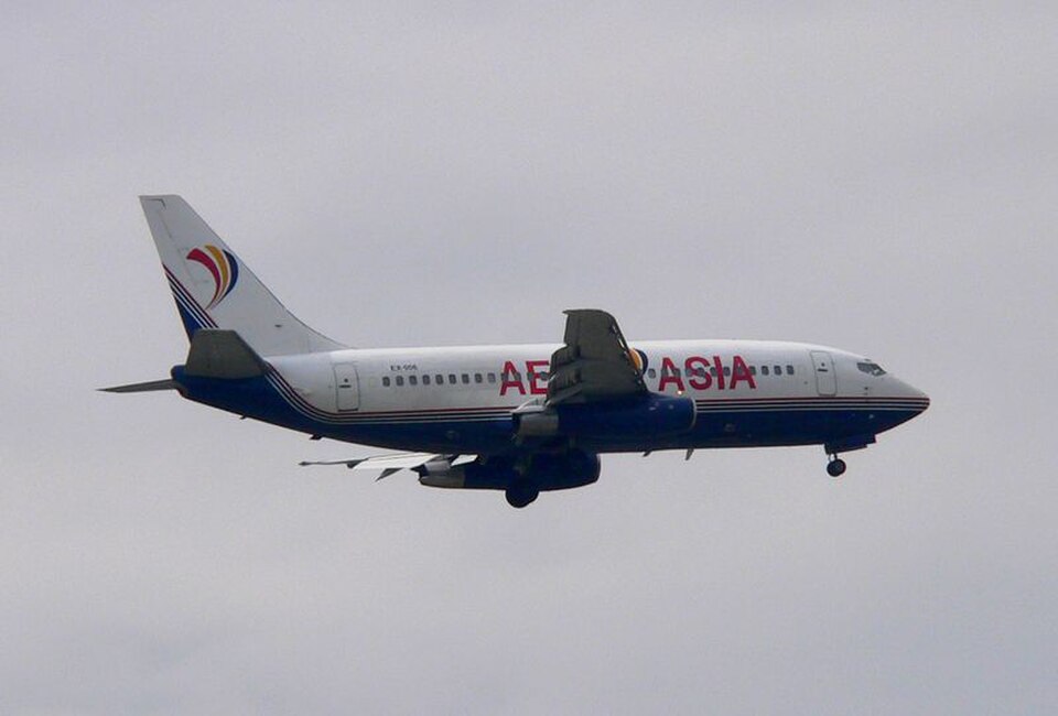 An Aero Asia Boeing 737 approaching the runway at Allama Iqbal International Airport