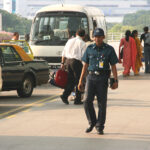 Aetos auxiliary police officer stationed outside the Departure Hall of Terminal 2, Singapore Changi Airport © CC BY-SA 2.5
