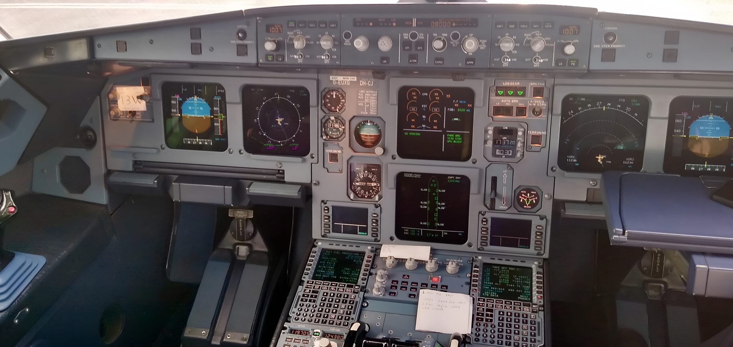Airbus A321 cockpit - G-EUXG British Airways