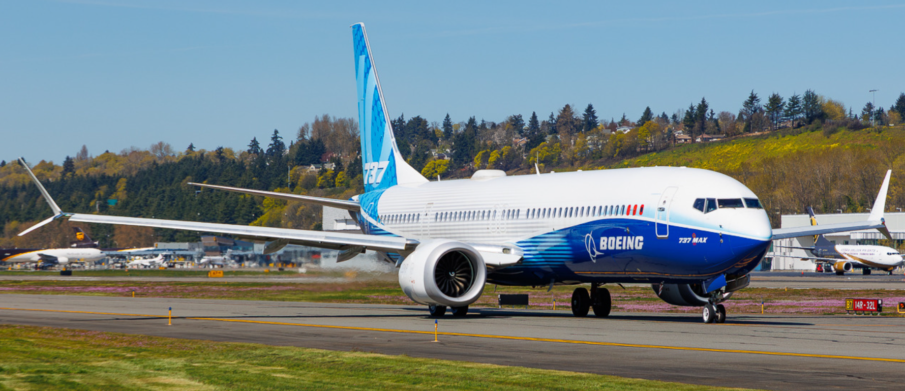 Image shows a Boeing 737 MAX 10 on the runway