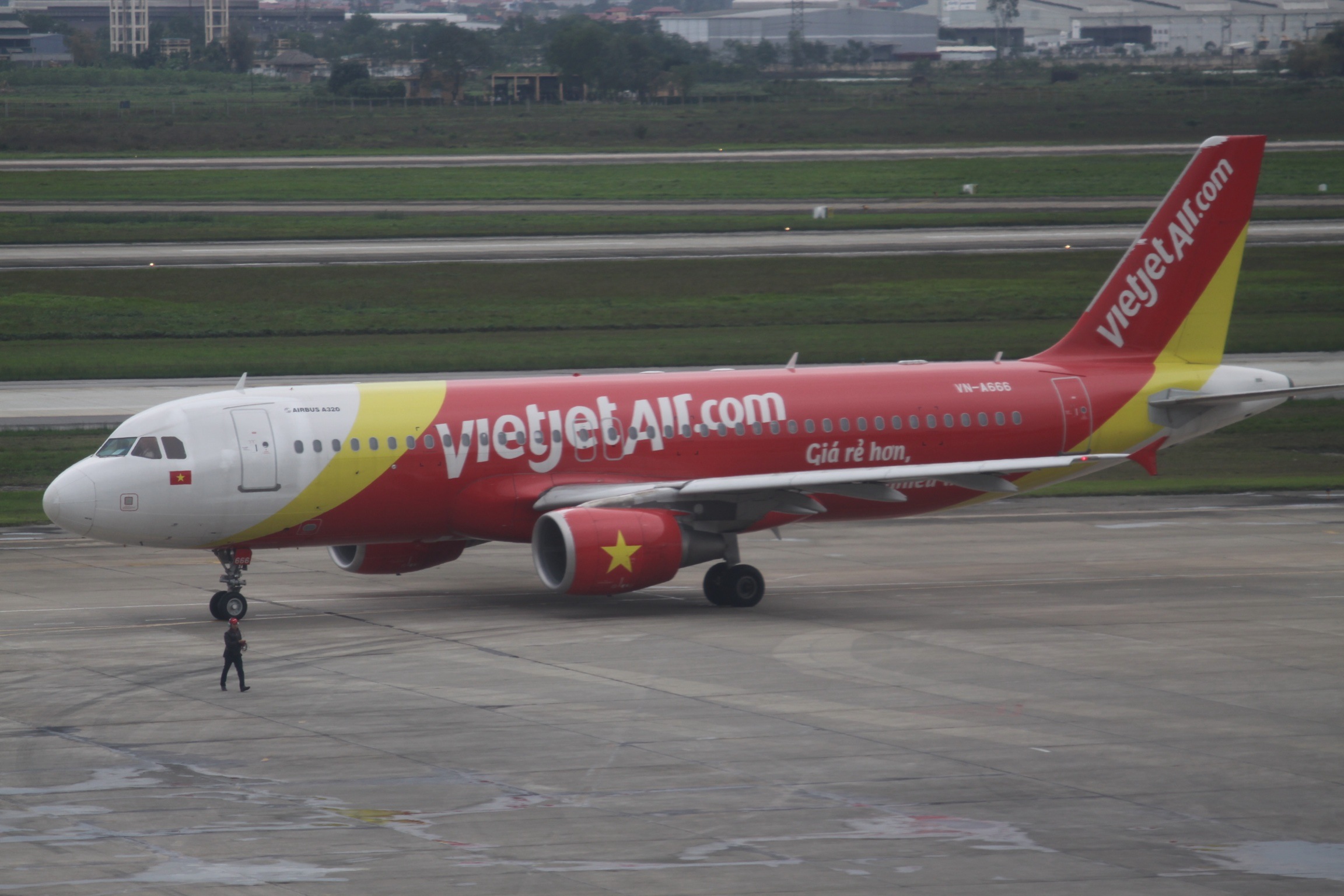 Two men set to be charged for allegedly possessing three stolen bank cards on during a Vietnam flight to Singapore